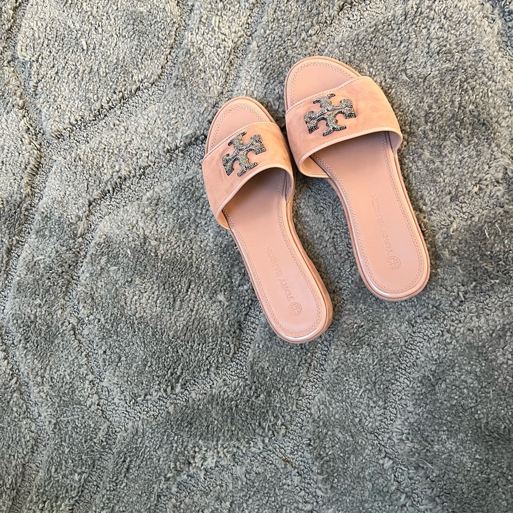 Beautiful Tory Burch sandal in blush